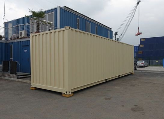 cúbico de 40 pies de alto