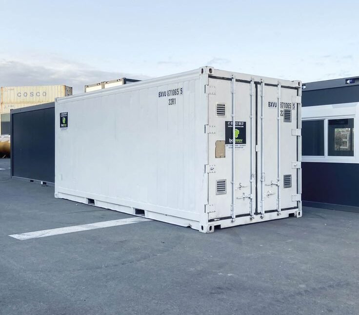 Contenedores de 20 pies nuevos blancos.