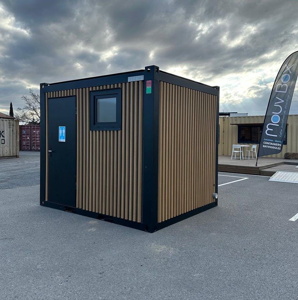 Contenedor Estándar de 10 Pies – Compacto y Robusto